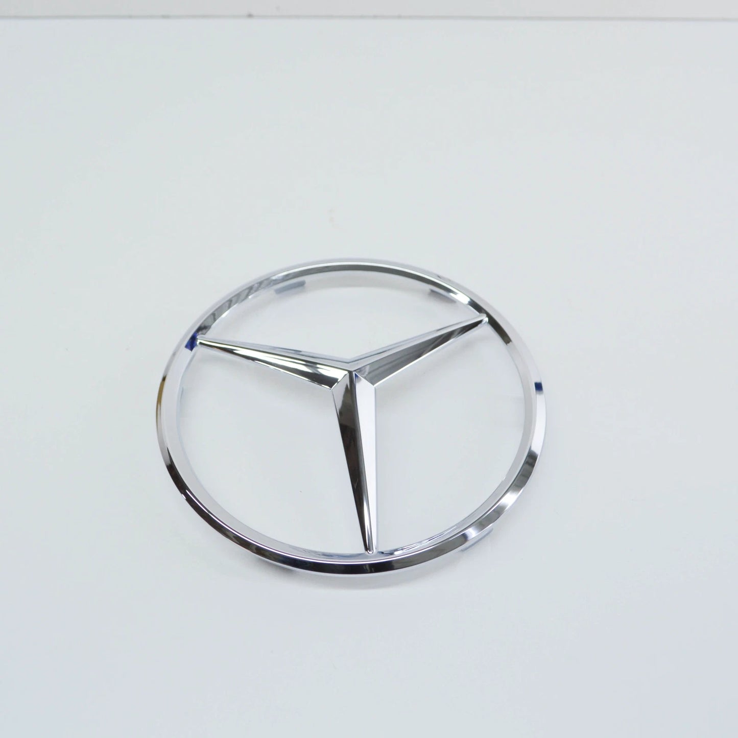 NEW MERCEDES-BENZ R-CLASS W251 BONNET BADGE A2518880086 2007 ORIGINAL