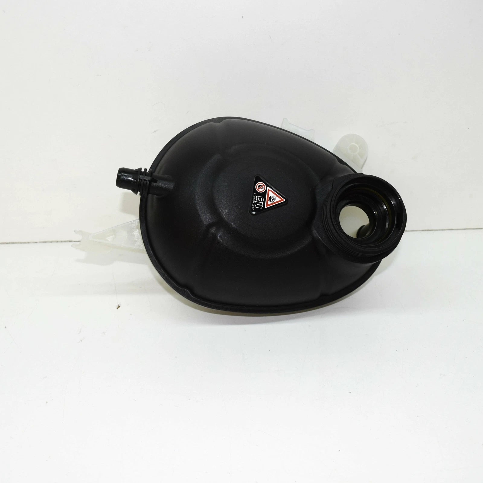 NEW MERCEDES BENZ C W205 EXPANSION COOLANT TANK A2055000049 ORIGINAL