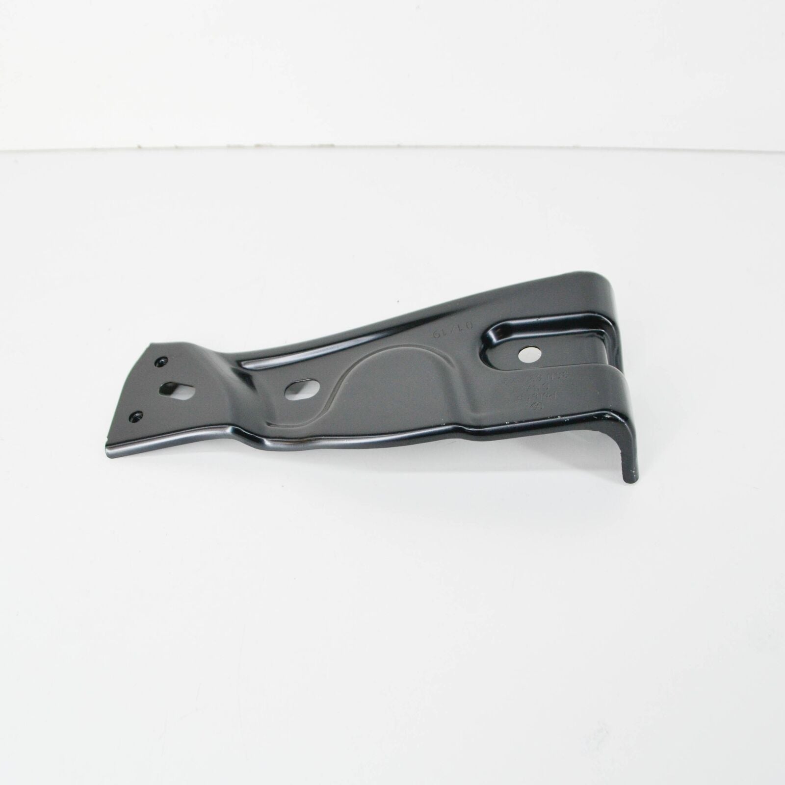 NEW VOLKSWAGEN PASSAT B6 FRONT RIGHT WING FENDER BRACKET 3C0821142 ORIGINAL