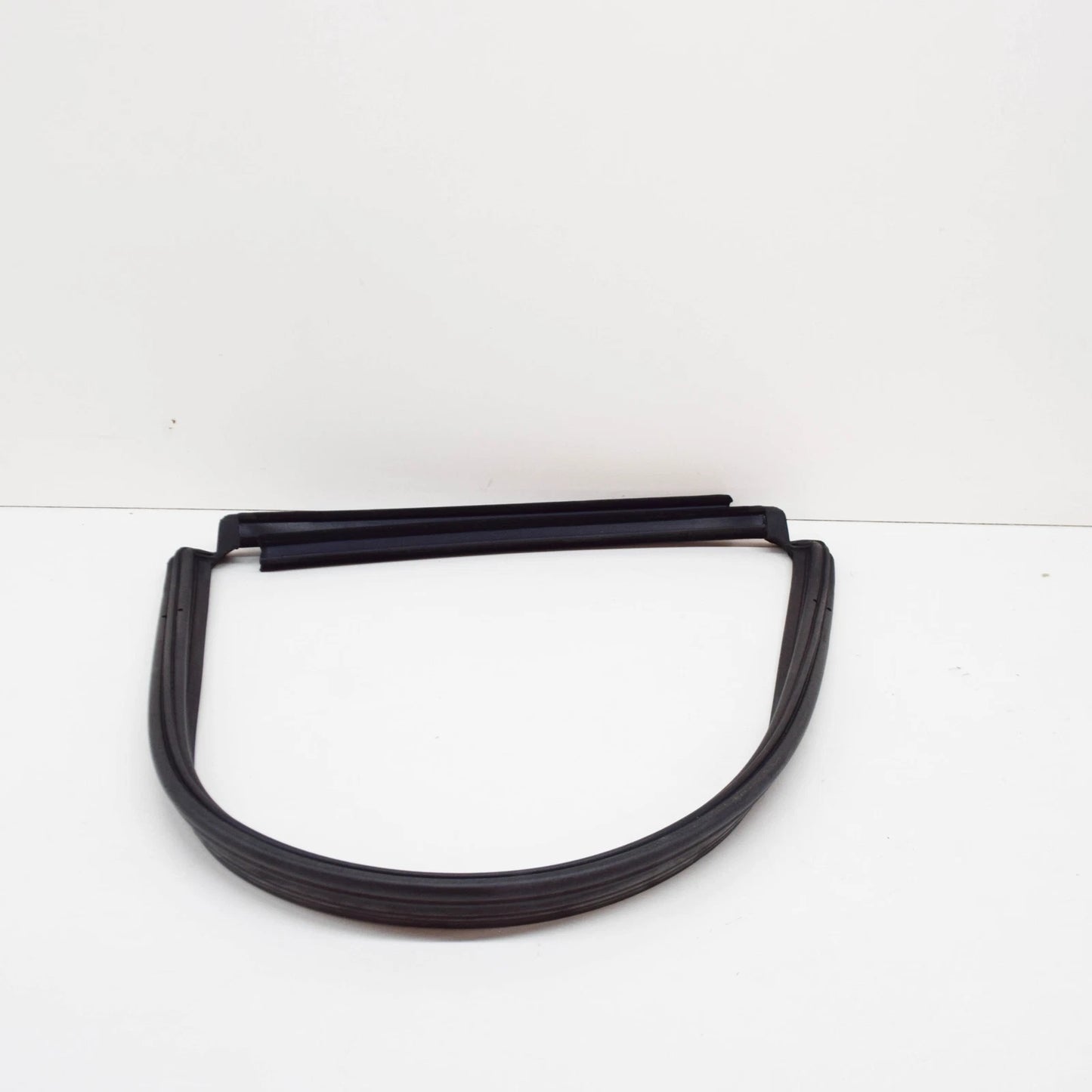 NEW BMW 3 E30 CONVERTIBLE TOP RUBBER SEAL 54318100908 8100908 ORIGINAL