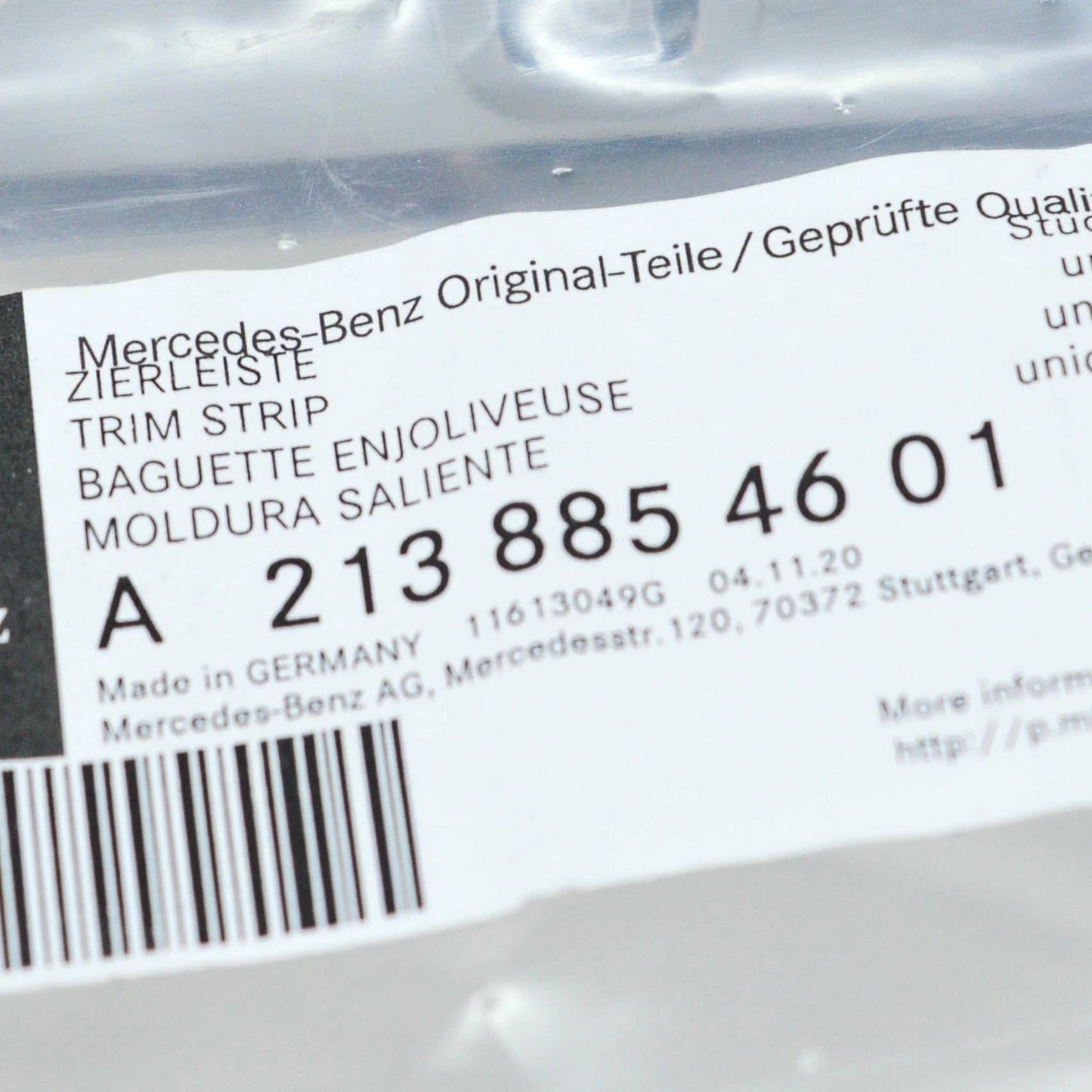NEW MERCEDES-BENZ E W213 REAR BUMPER CENTER MOLDING TRIM A2138854601 ORIGINAL