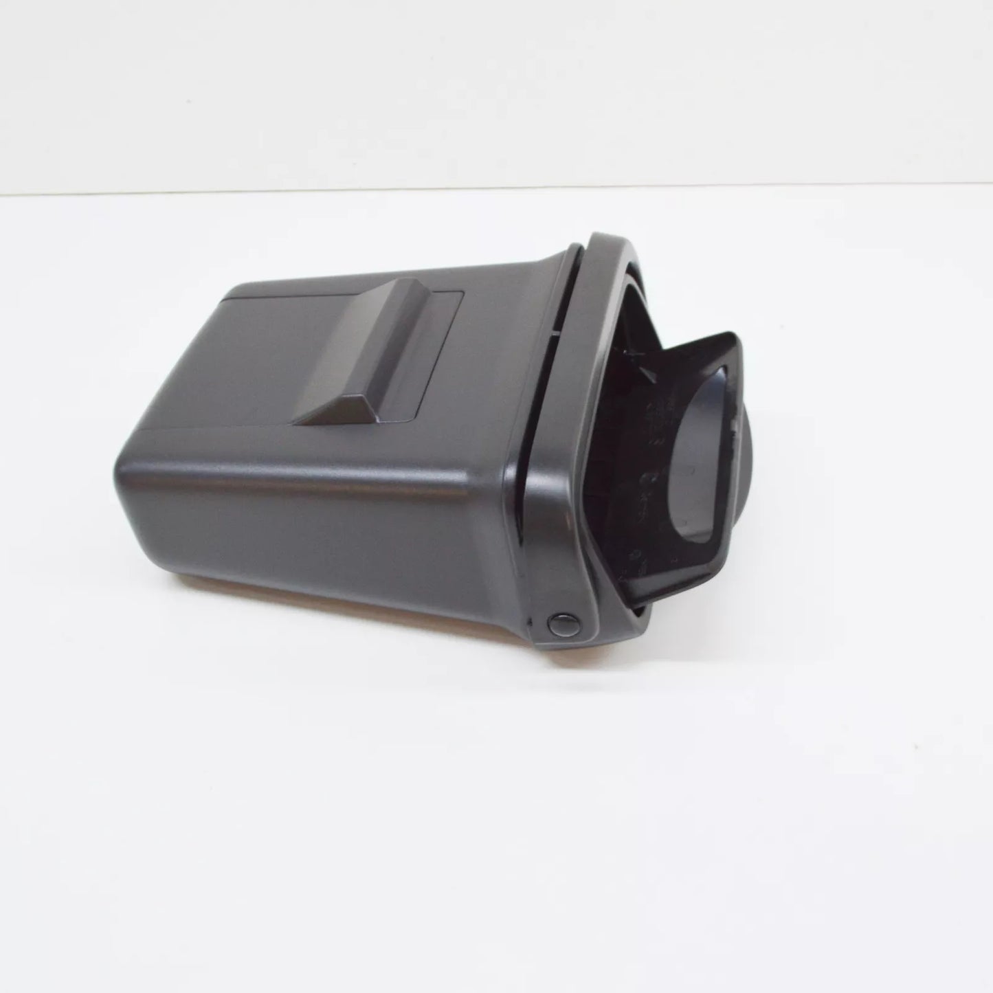 NEW VW TRANSPORTER T5 FRONT DOOR PANEL REFUSE CONTAINER 7E586770171N