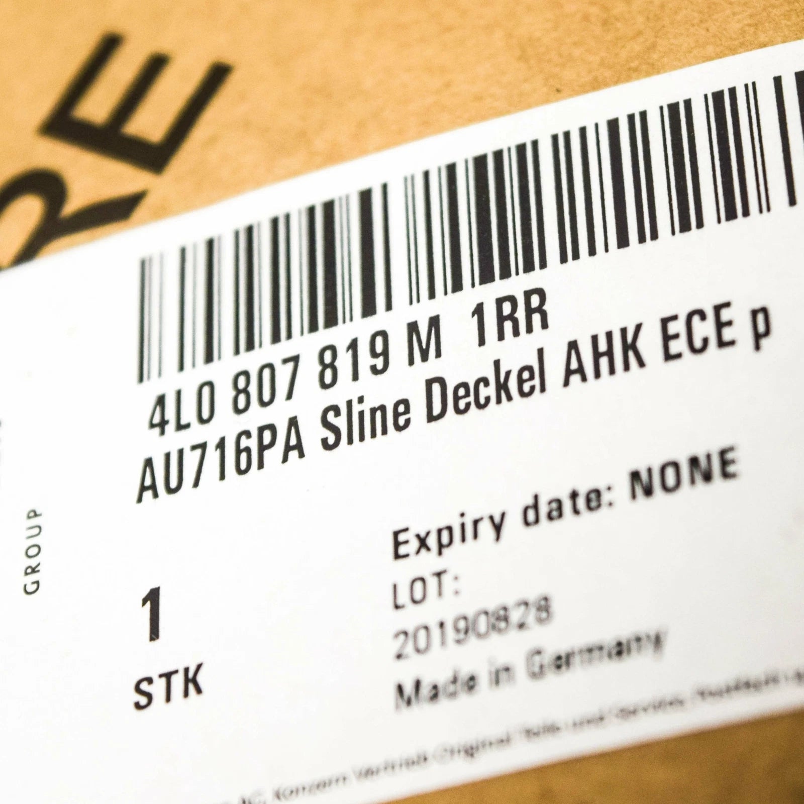 NEW AUDI Q7 4L REAR BUMPER TOW HOOK BAR COVER CAP 4L0807819M1RR 2015