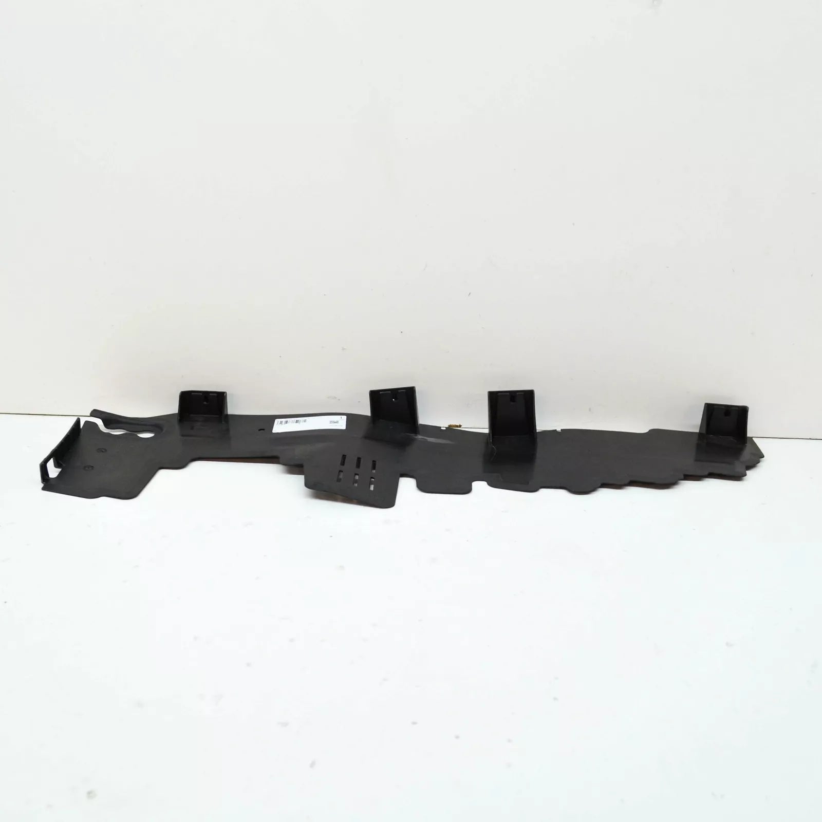 NEW VOLKSWAGEN CRAFTER SZ LEFT RADIATOR AIR DUCT 7C0805639