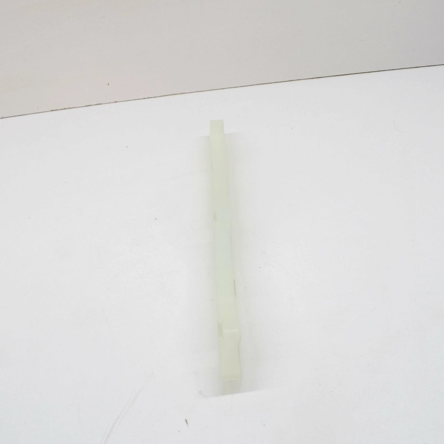 NEW AUDI A3 8P TIMING CHAIN GUIDE RAIL 06H109469AP ORIGINAL