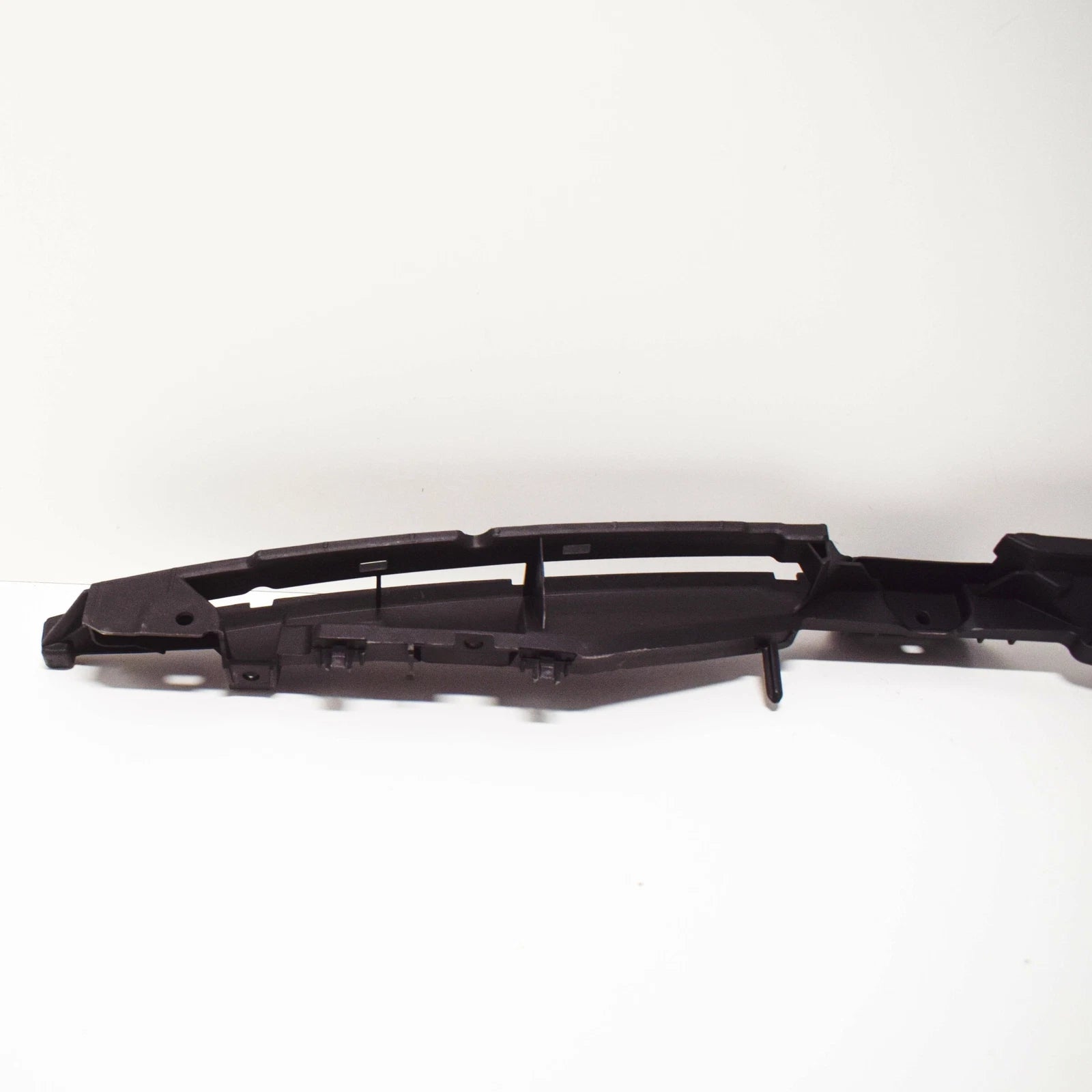 NEW VW SCIROCCO MK3 FRONT CENTER RADIATOR SUPPORT ELEMENT 1K8805813C ORIGINAL