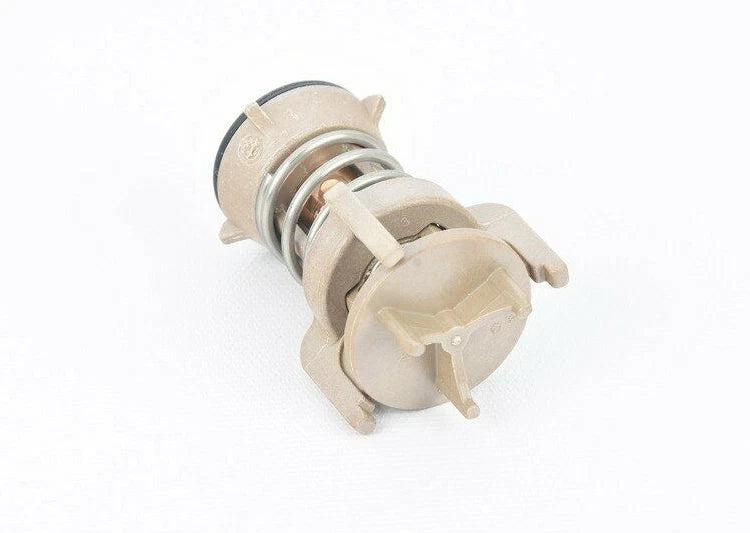 NEW VOLKSWAGEN BEETLE A5 ENGINE COOLANT REGULATOR 04L121113C ORIGINAL