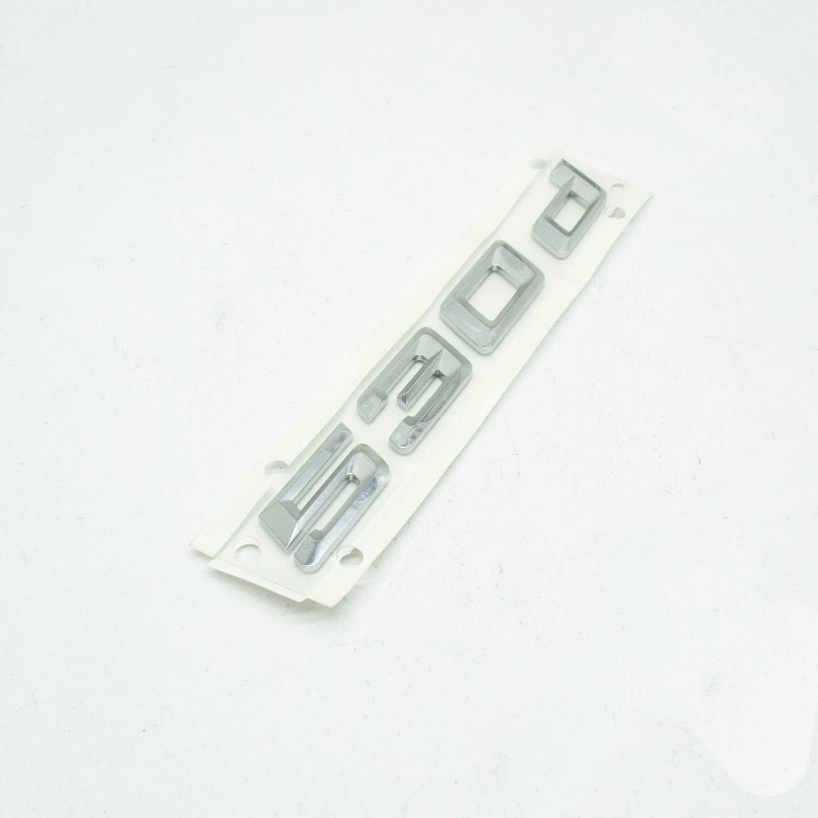 NEW BMW 5 G30 REAR TRUNK BOOTLID BADGE 51147418518 7418518 ORIGINAL