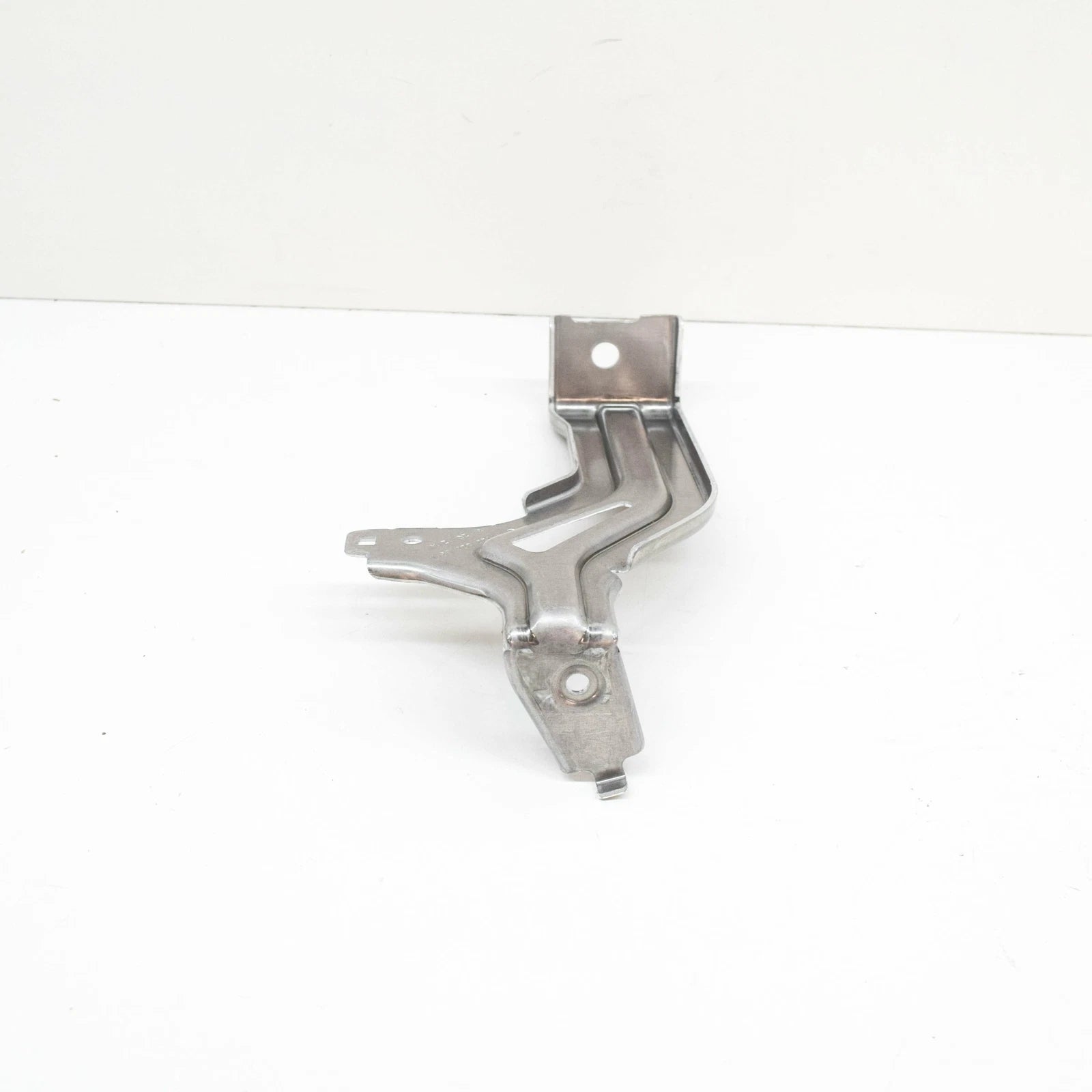 NEW MB S CLASS W222 FRONT BUMPER LEFT REINFORCEMENT BAR BRACKET A2226260314