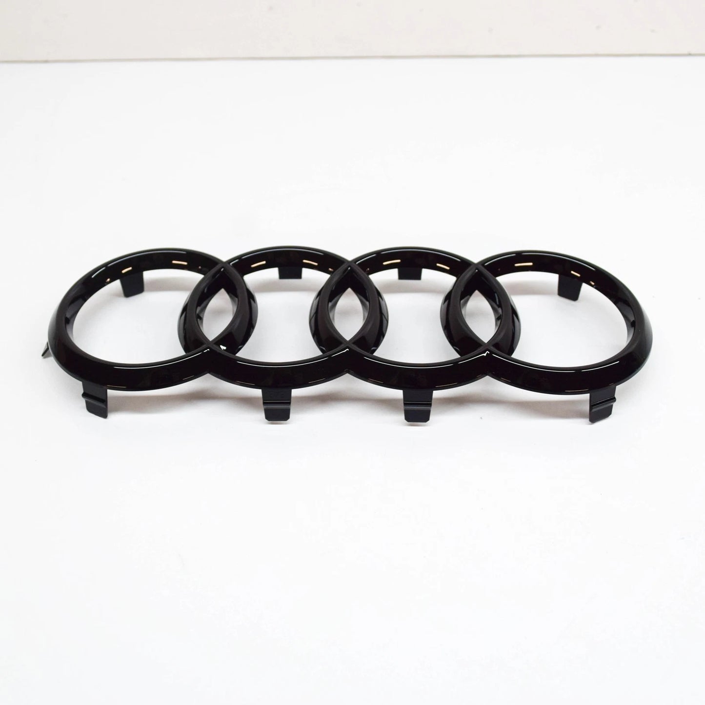 NEW AUDI A4 B9 FRONT RADIATOR GRILLE EMBLEM BADGE 8J0853605BT94