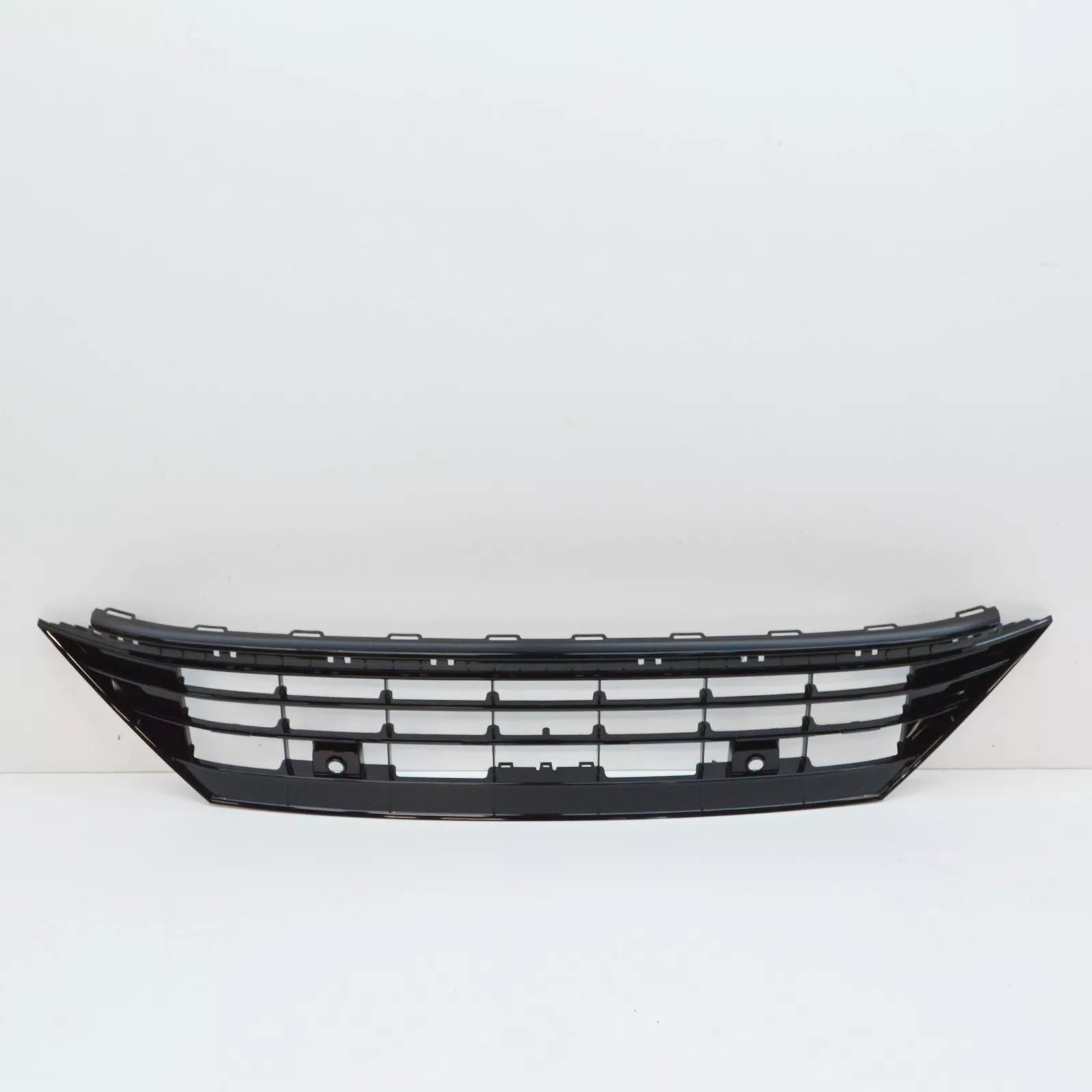 NEW VW TIGUAN AD FRONT LOWER CENTER GRILLE 5NA853677H041 ORIGINAL