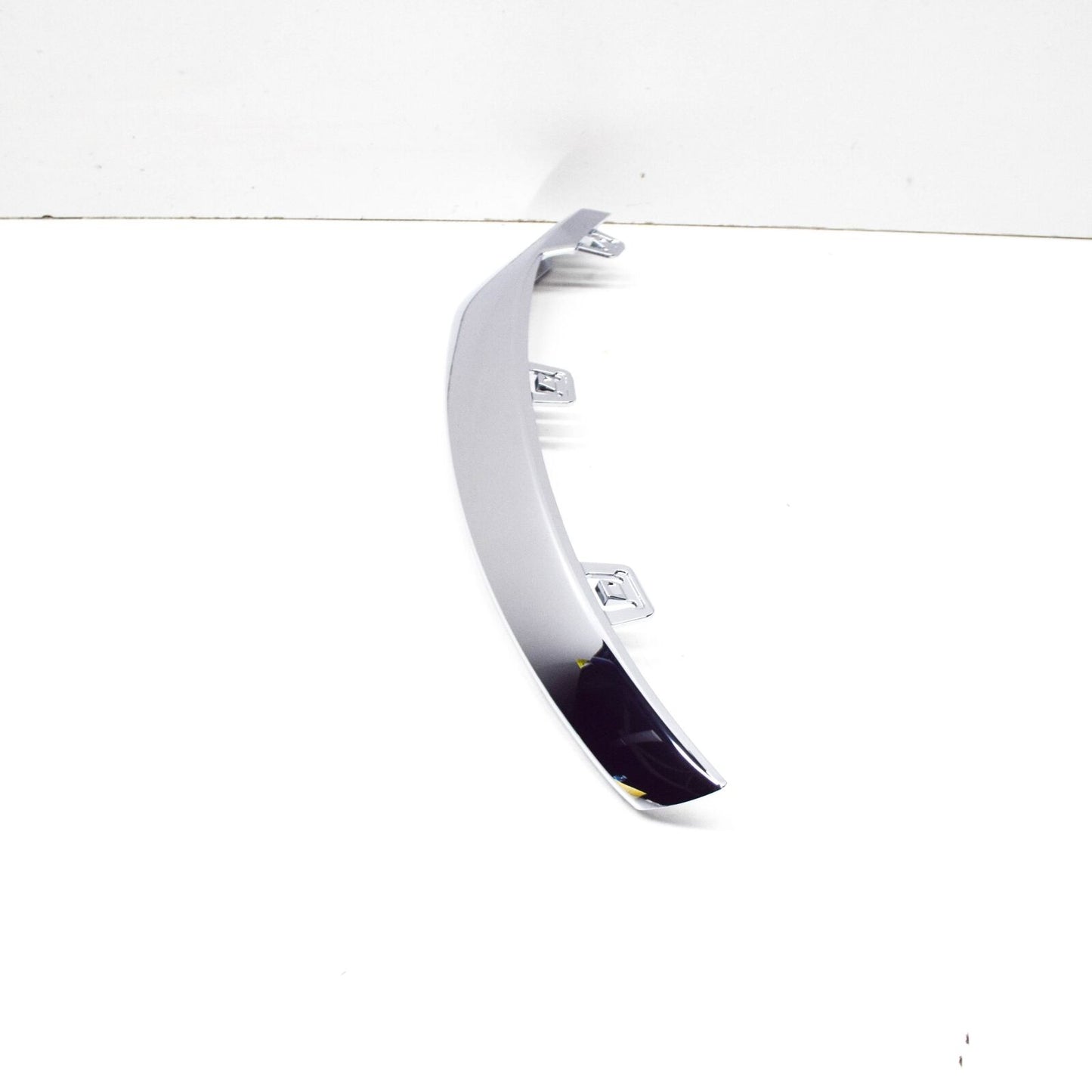 NEW MB GLC X253 FRONT BUMPER LEFT CHROME TRIM A2538852700 ORIGINAL