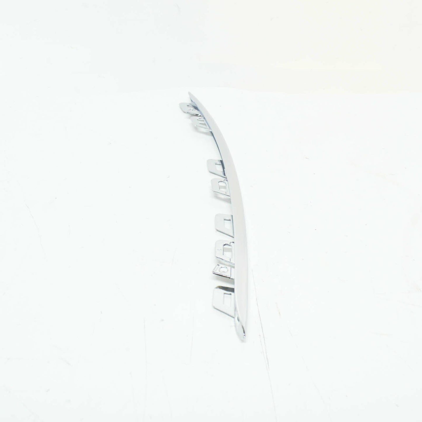 NEW MERCEDES-BENZ S-CLASS W222 FRONT BUMPER RIGHT TOP TRIM A2228853801 ORIGINAL