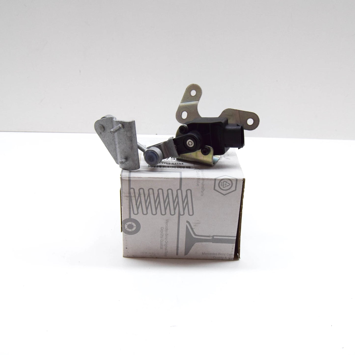 NEW MERCEDES-BENZ C W204 REAR RIGHT TURNING ANGLE SENSOR A2129053002 ORIGINAL