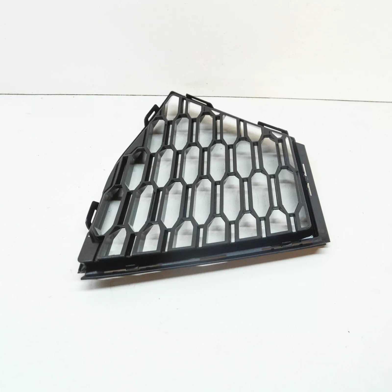 NEW BMW 2 GRAN COUPE F44 M FRONT BUMPER RIGHT AIR GRILLE 51118075518 ORIGINAL