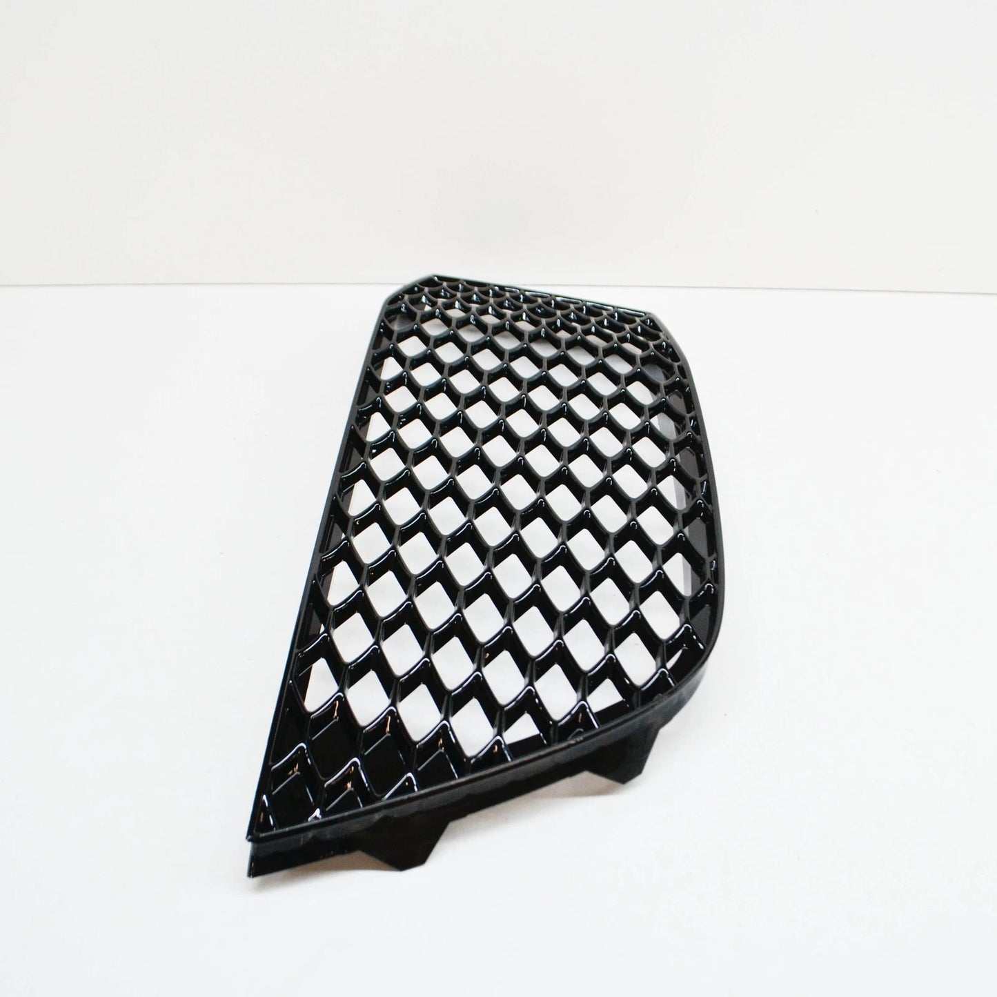 NEW AUDI RS3 8P FRONT BUMPER LEFT LOWER GRILLE 8P0807681AJT94 2011 ORIGINAL