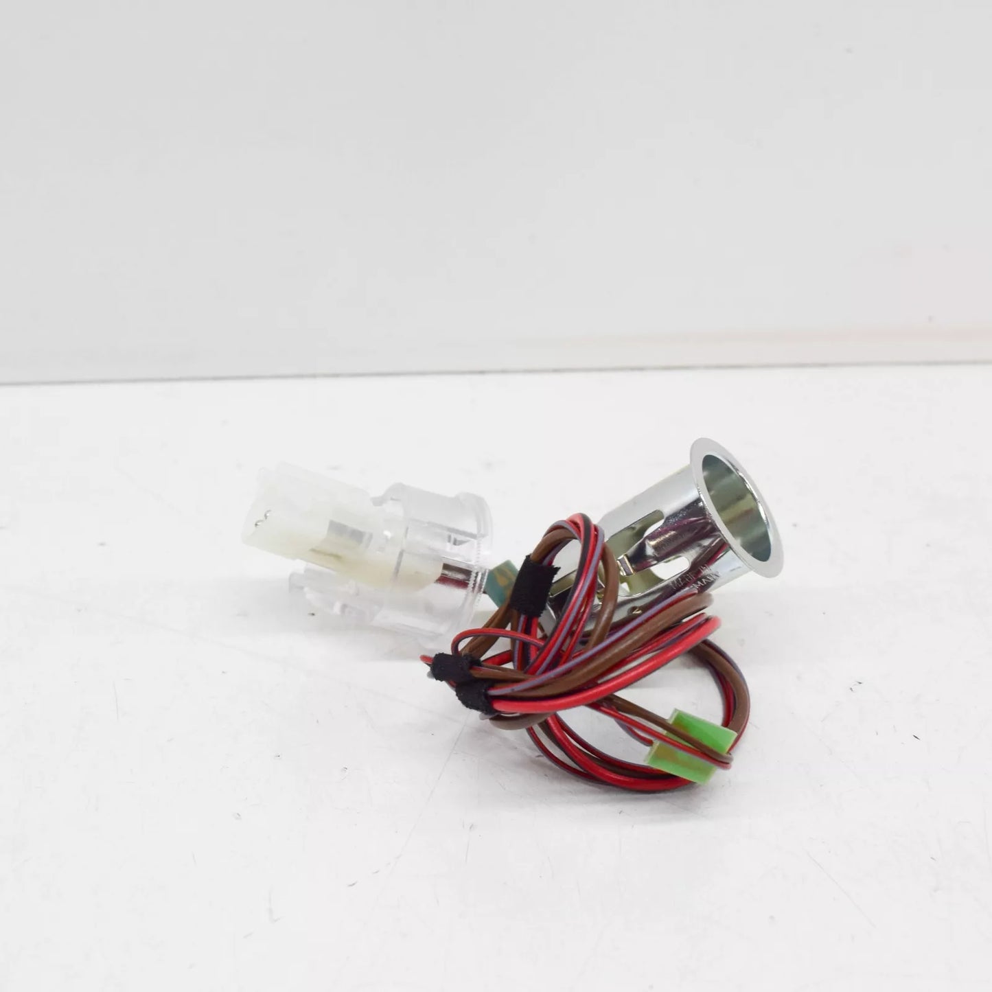 NEW BMW 5 F10 CIGARETTE LIGHTER SOCKET 61346977675 ORIGINAL