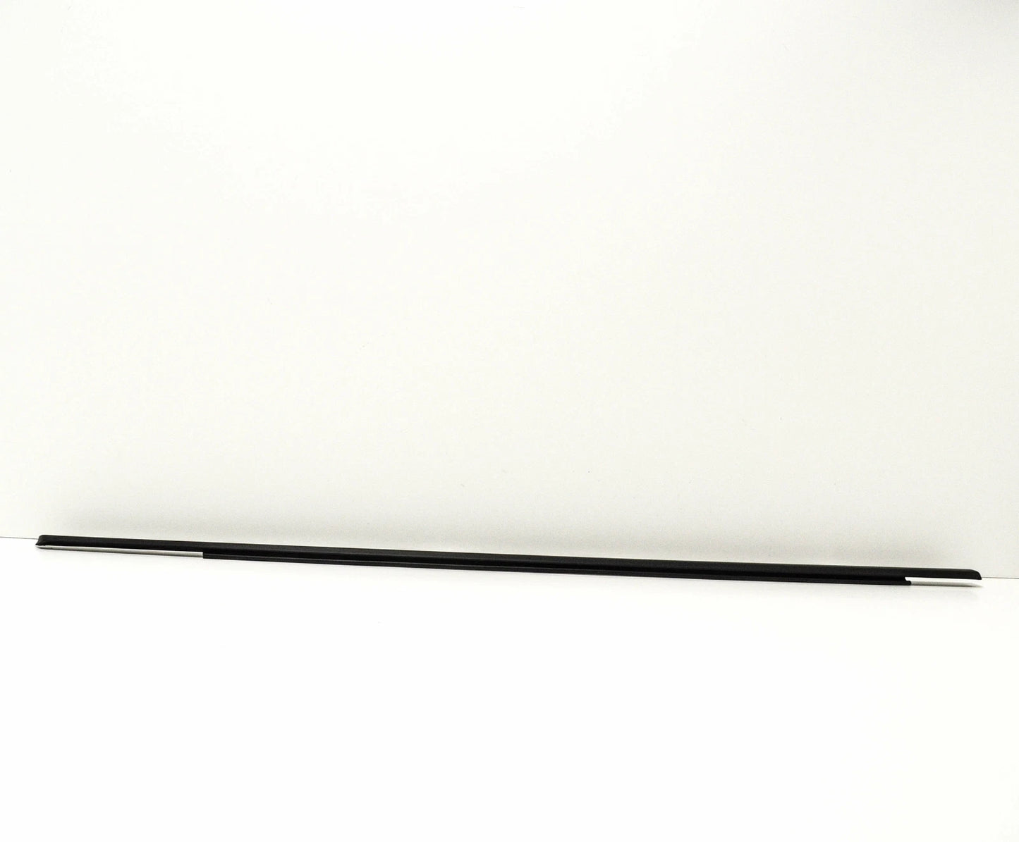 NEW AUDI A3 8P FRONT RIGHT OUTER WINDOW APERTURE SEAL 8P4837478A