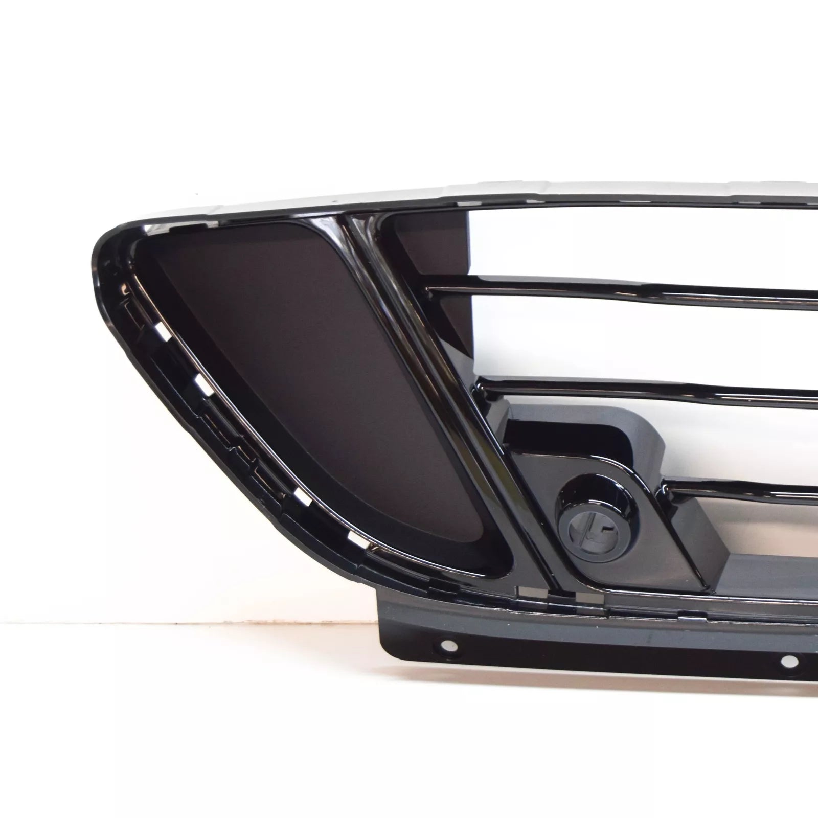 NEW BMW 2 F45 FRONT BUMPER CENTER GRILLE SPORT LINE PDC 51117364731 2015