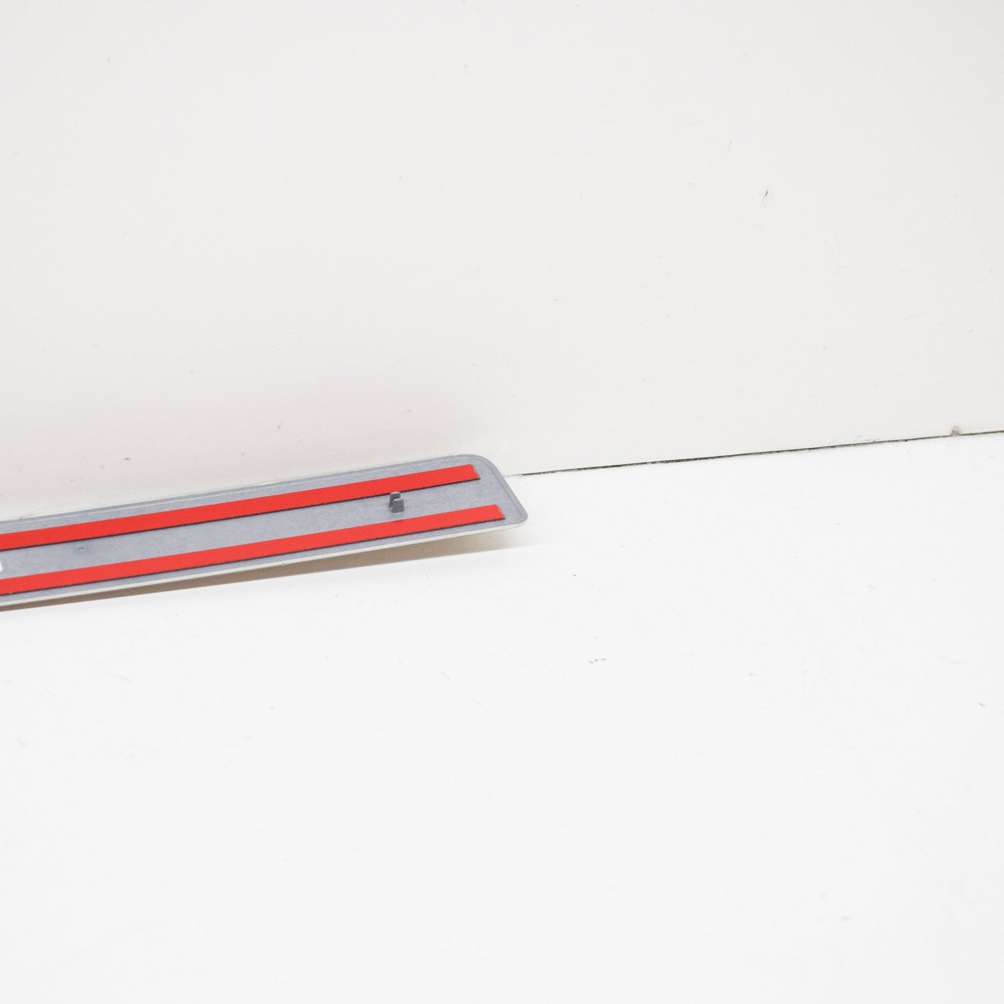 NEW MERCEDES-BENZ C W204 AMG FRONT DOOR SILL PLATE A2046804935 ORIGINAL