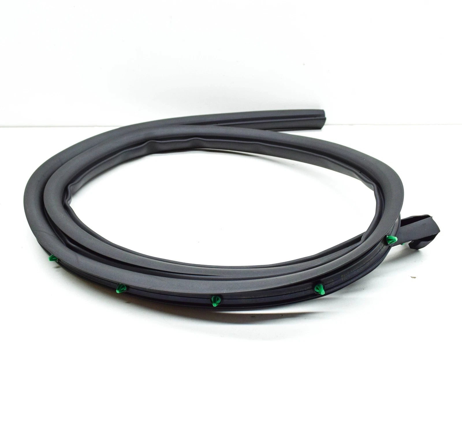 NEW AUDI E-TRON SPORTBACK GEA LEFT SIDE PANEL SILL SEAL 4KE833177B ORIGINAL