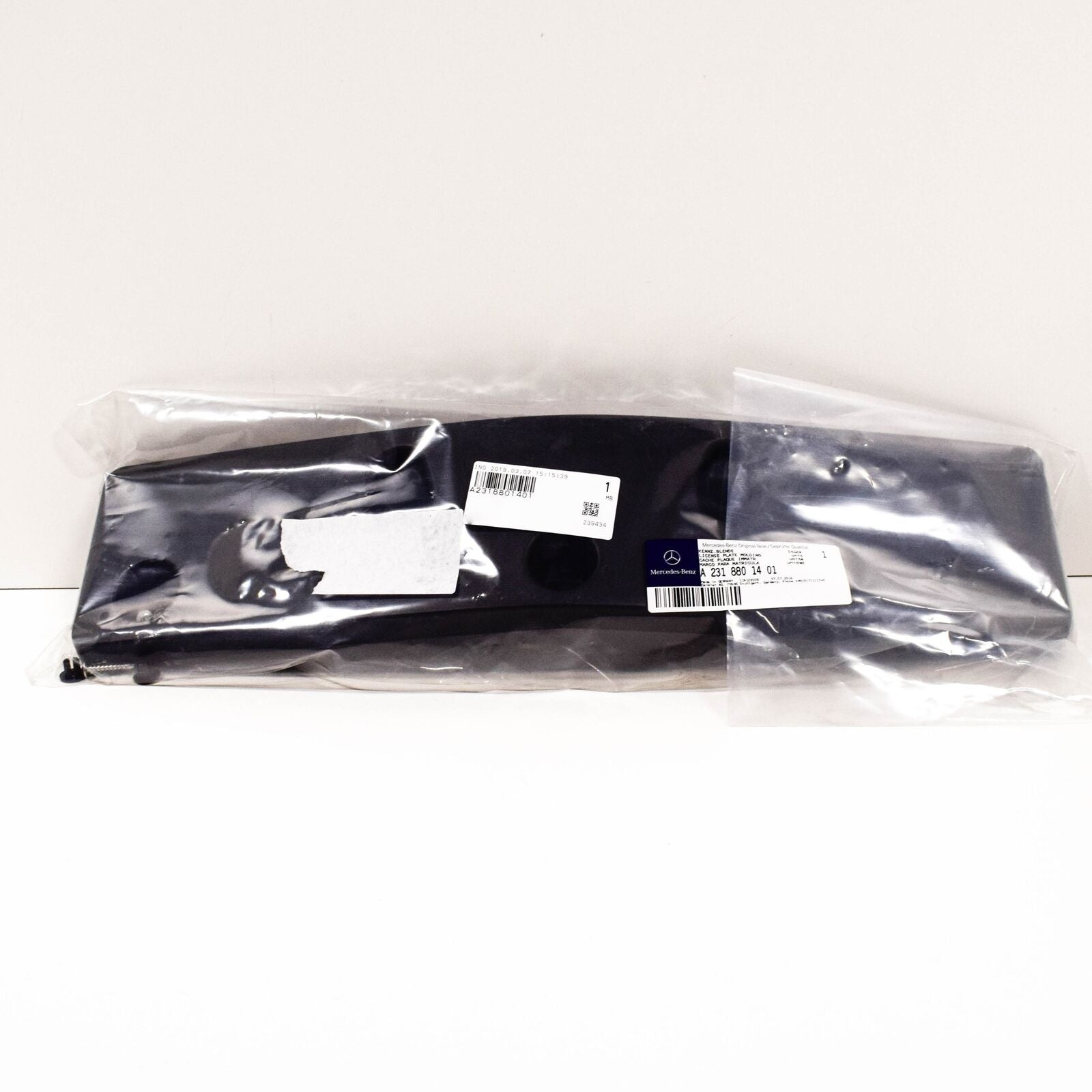 NEW MB SL R231 FRONT BUMPER NUMBER LICENSE PLATE HOLDER A2318801401 ORIGINAL