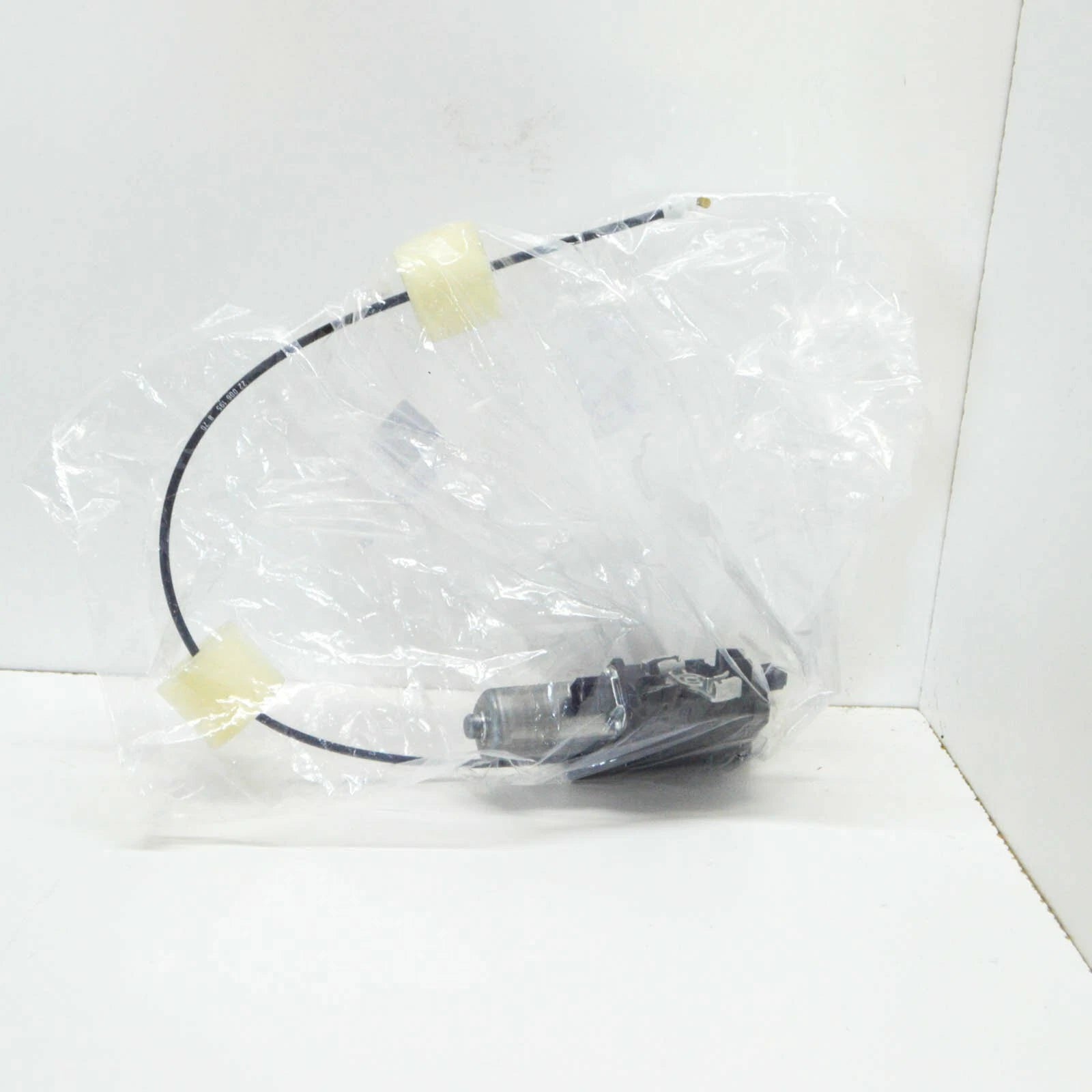 NEW MERCEDES-BENZ S W221 REAR LID LOCK A2217500185 ORIGINAL