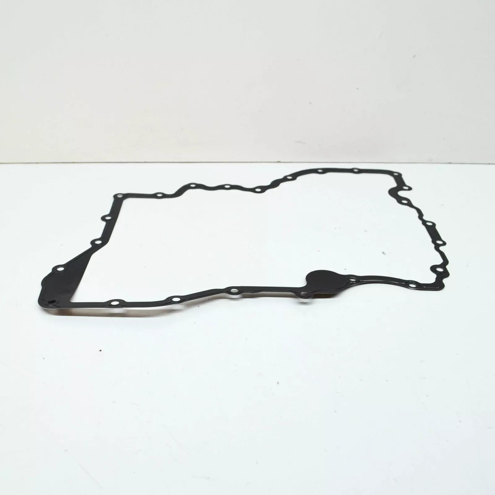 NEW BMW M5 F90 LOWER ENGINE OIL PAN SUMP GASKET 11137852272 ORIGINAL