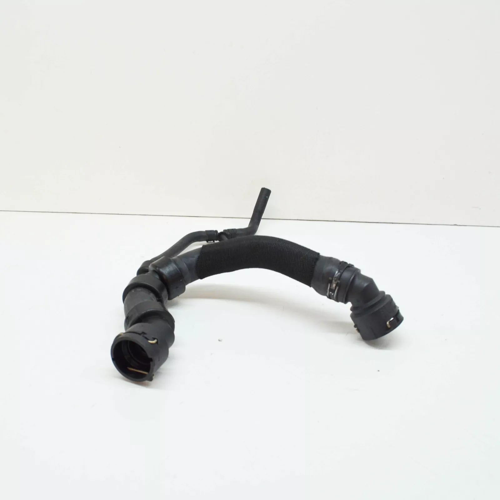 NEW AUDI RS4 AVANT QUATTRO B6 ENGINE RADIATOR COOLANT HOSE 8D0121101AG ORIGINAL
