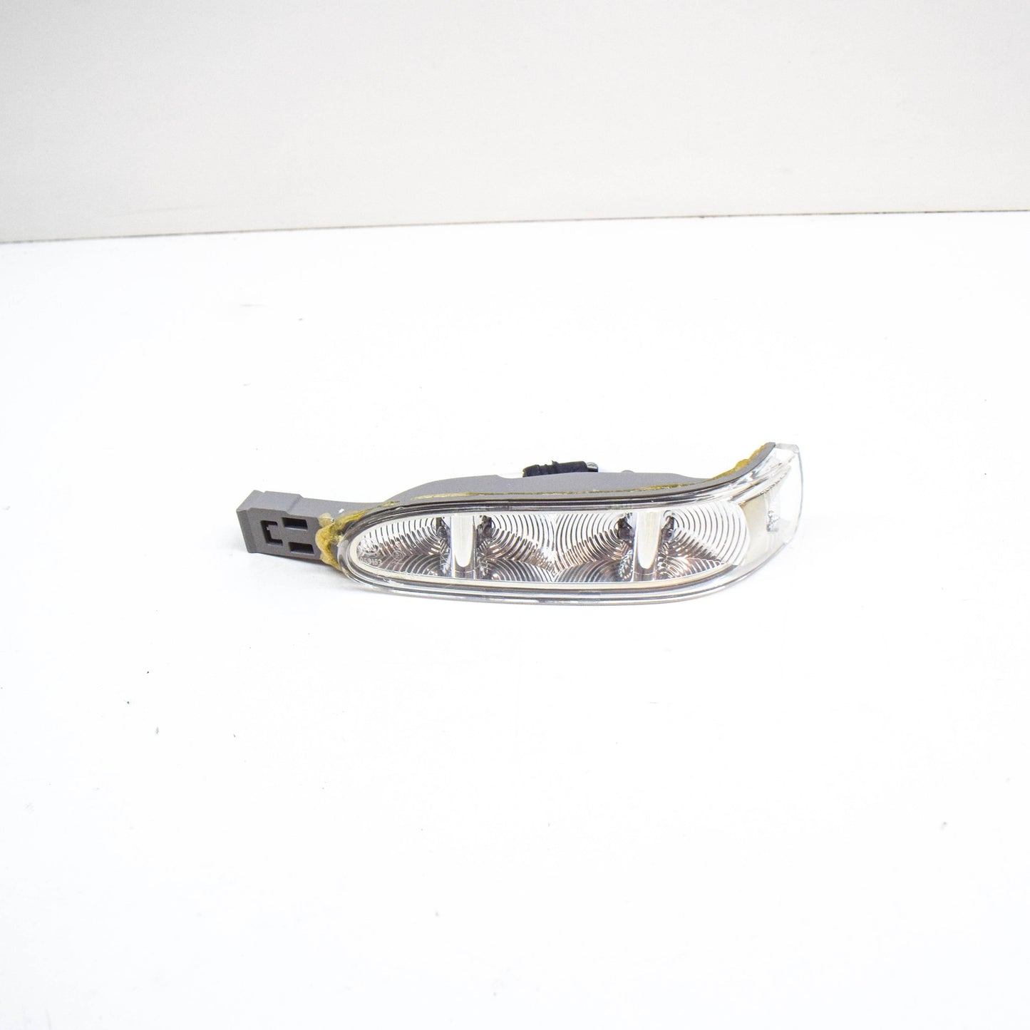 NEW MERCEDES BENZ GL X164 LEFT SIDE MIRROR TURN SIGNAL A1648200521 ORIGINAL