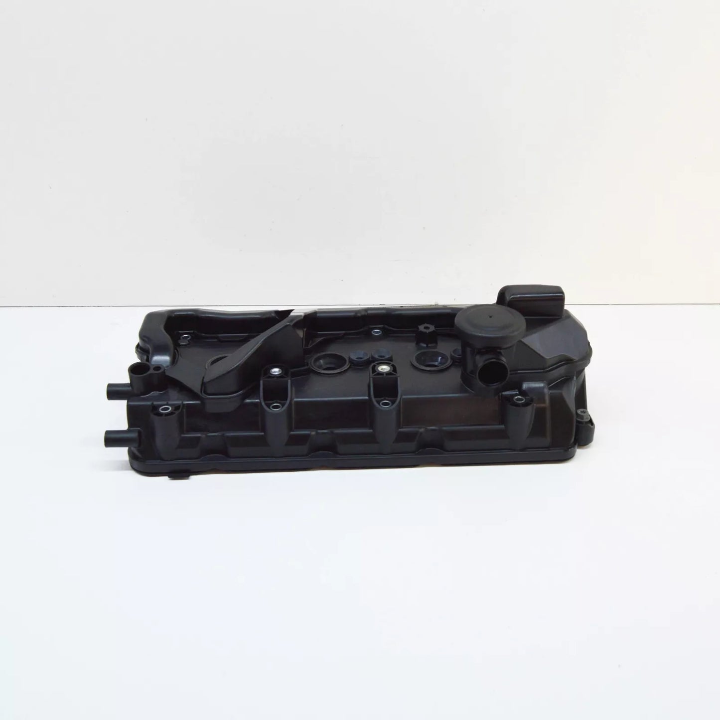 NEW AUDI A4 B9 ENGINE CYLINDER HEAD COVER 059103470CS ORIGINAL