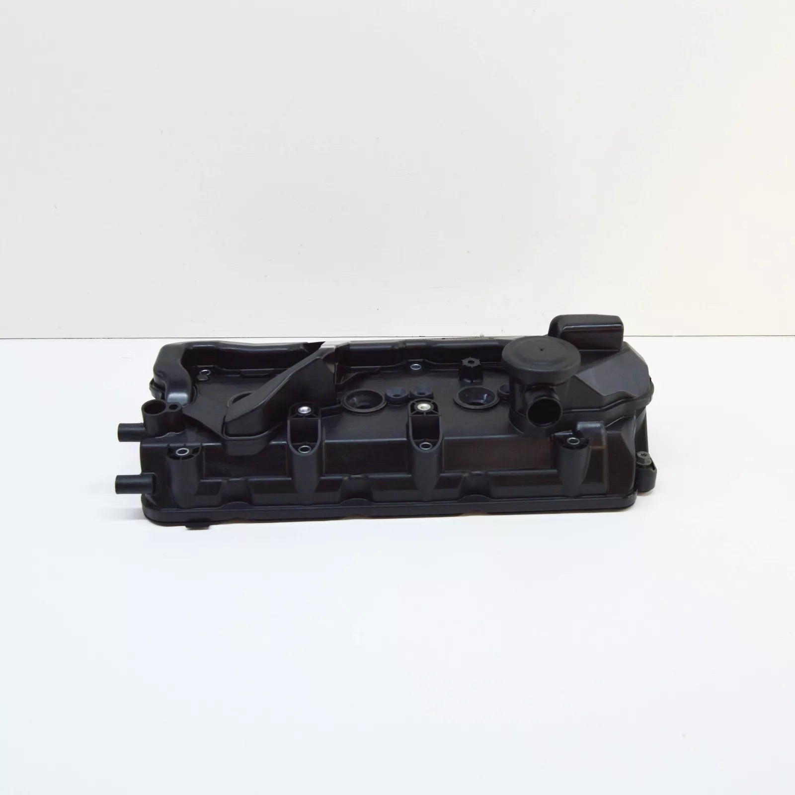 NEW AUDI A4 B9 ENGINE CYLINDER HEAD COVER 059103470CS ORIGINAL