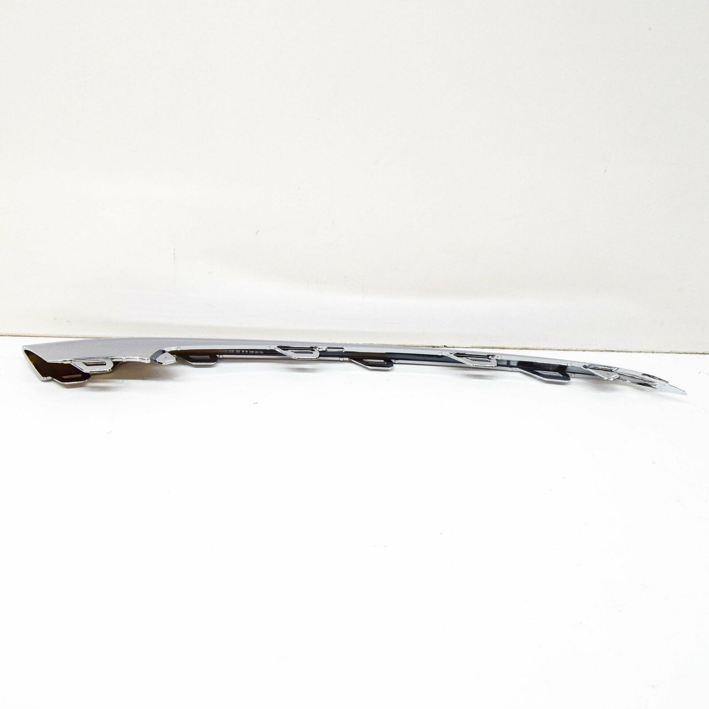 NEW MERCEDES-BENZ S W222 FRONT BUMPER LEFT ORNAMENTAL TRIM A2228857700 ORIGINAL