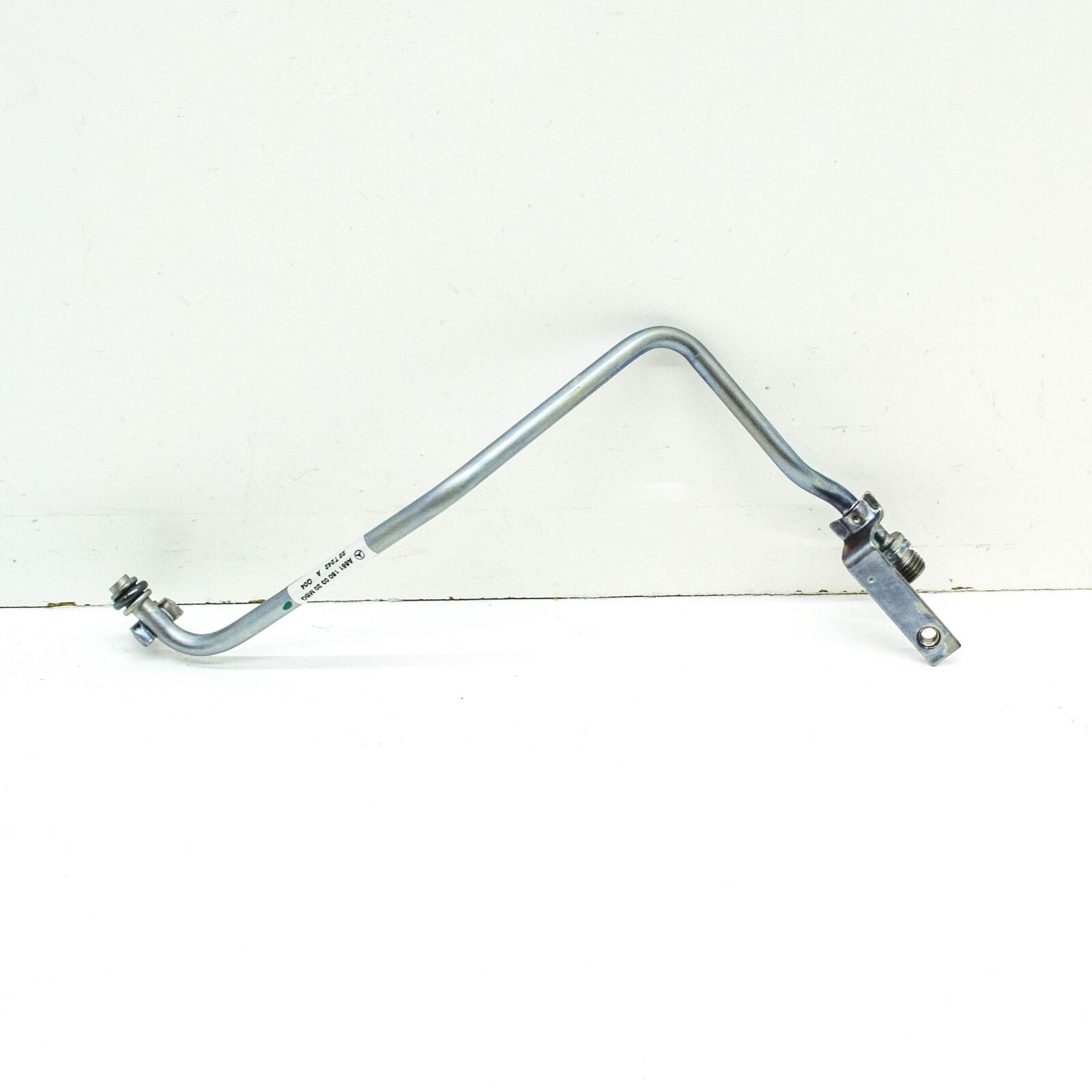 NEW MERCEDES-BENZ C W204 OIL LINE A6511800320 ORIGINAL
