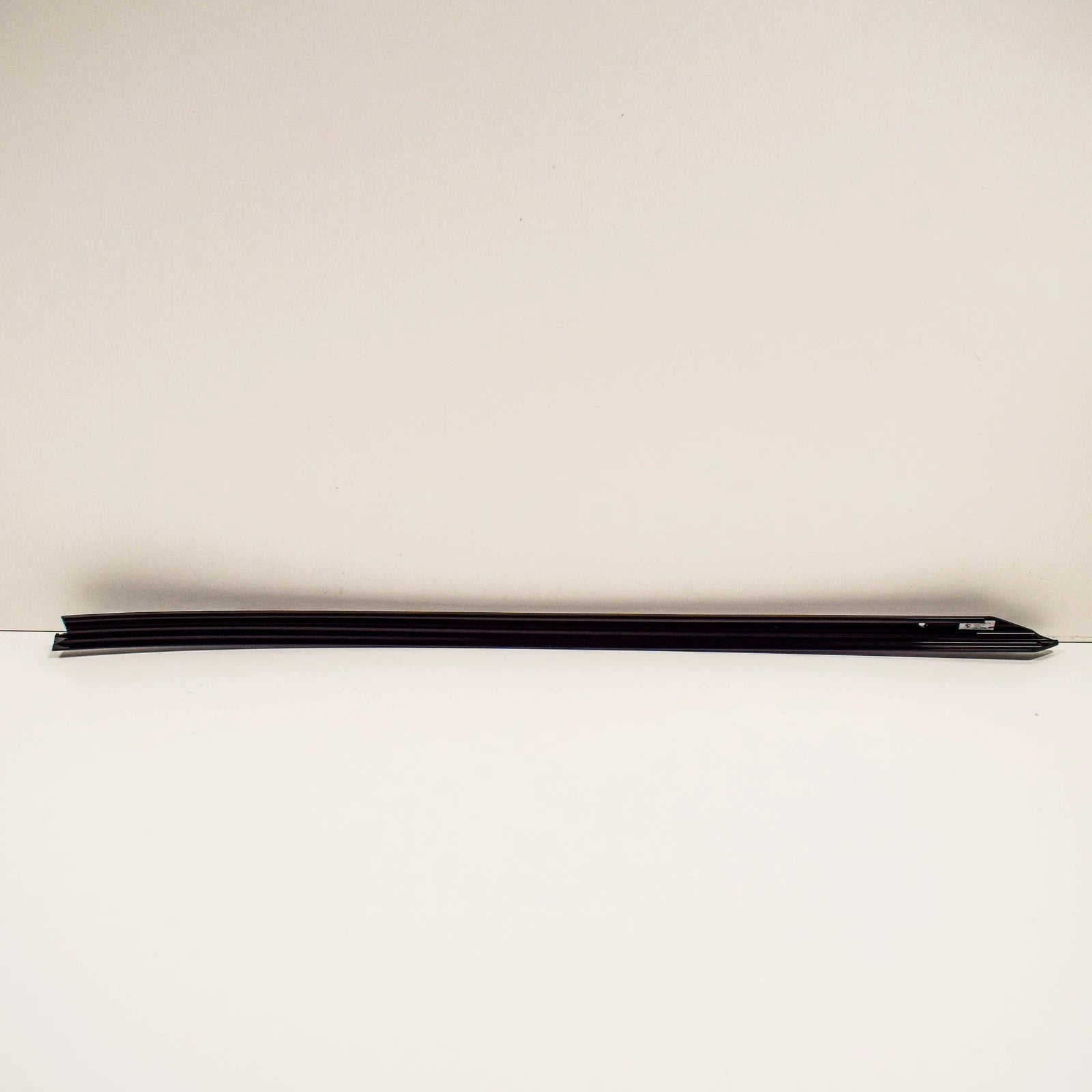 NEW BMW 4 CONVERTIBLE F33 A PILLAR FRONT LEFT SEAL 51347295569 7295569 ORIGINAL