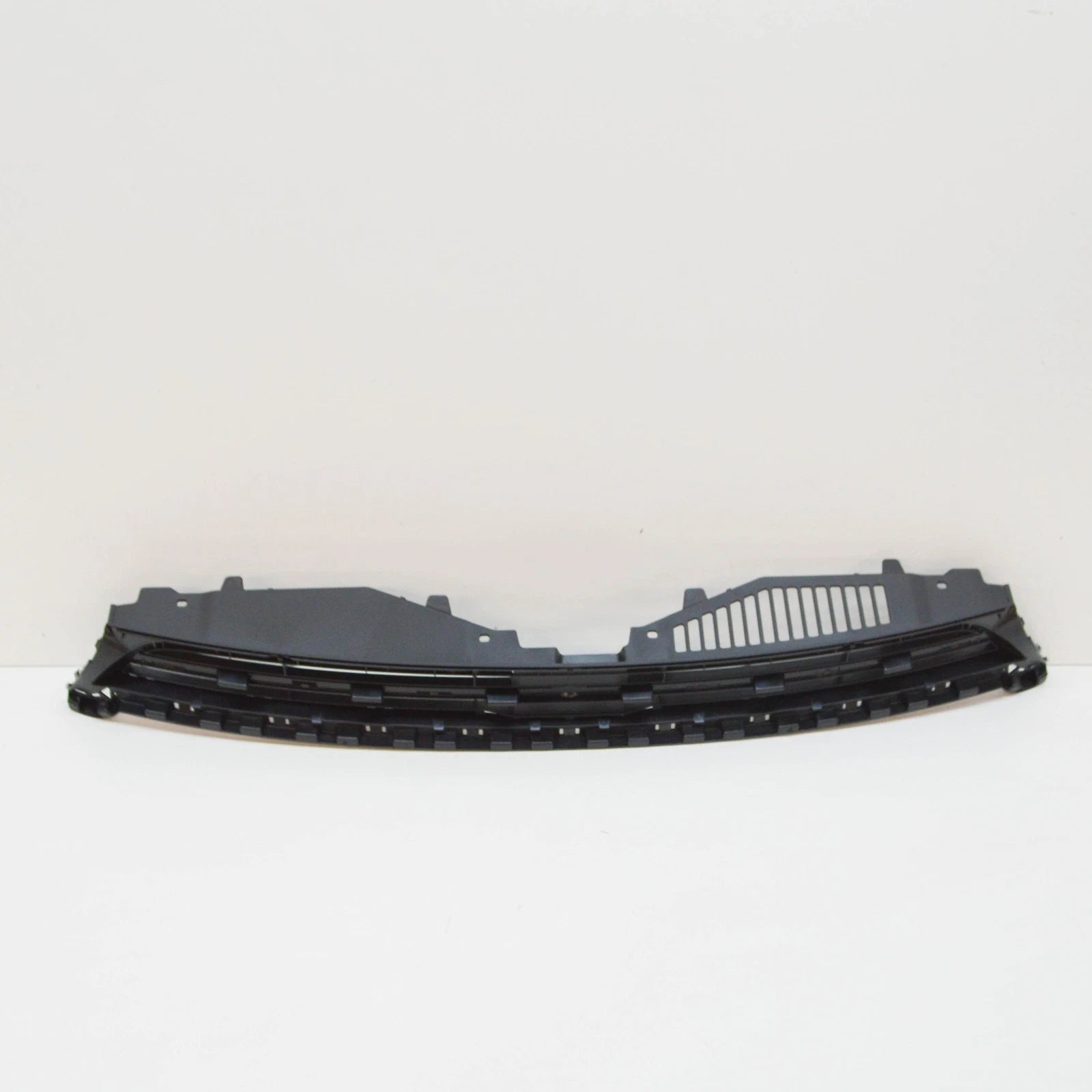 NEW VW SCIROCCO MK3 FRONT RADIATOR GRILLE 1K8853653B9B9 ORIGINAL