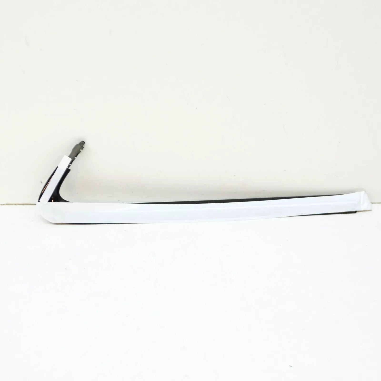 NEW AUDI A3 S 8V REAR RIGHT SIDE WINDOW CHROME TRIM 8V4853346AT94