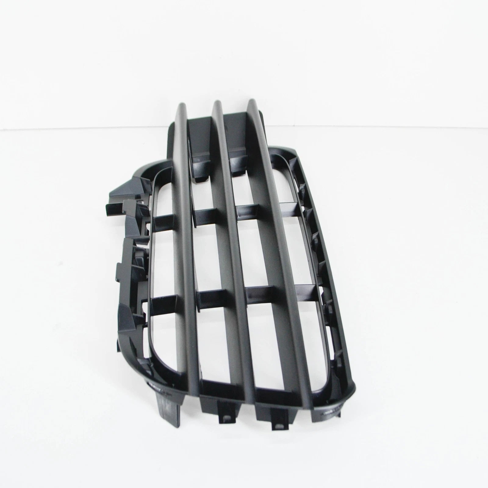 NEW VOLKSWAGEN TOUAREG 7P FRONT BUMPER RIGHT GRILLE 7P68536669B9