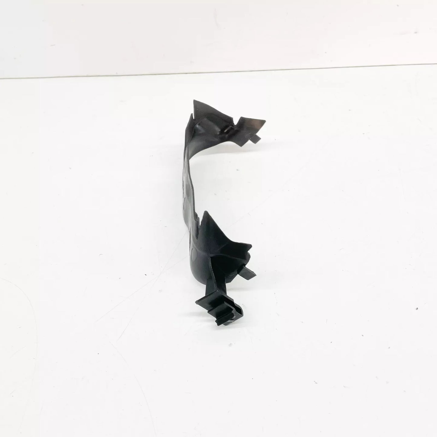 NEW AUDI A3 8V RADIATOR UPPER CENTRE AIR GUIDE 8V0121285 ORIGINAL