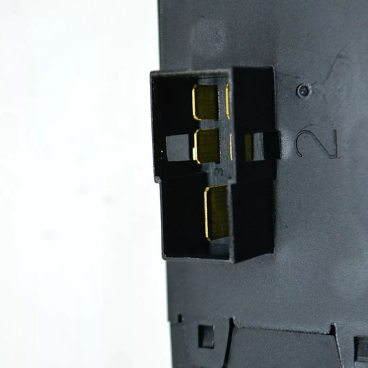 NEW MERCEDES-BENZ SPRINTER W905 FUSE BOX A9015400150