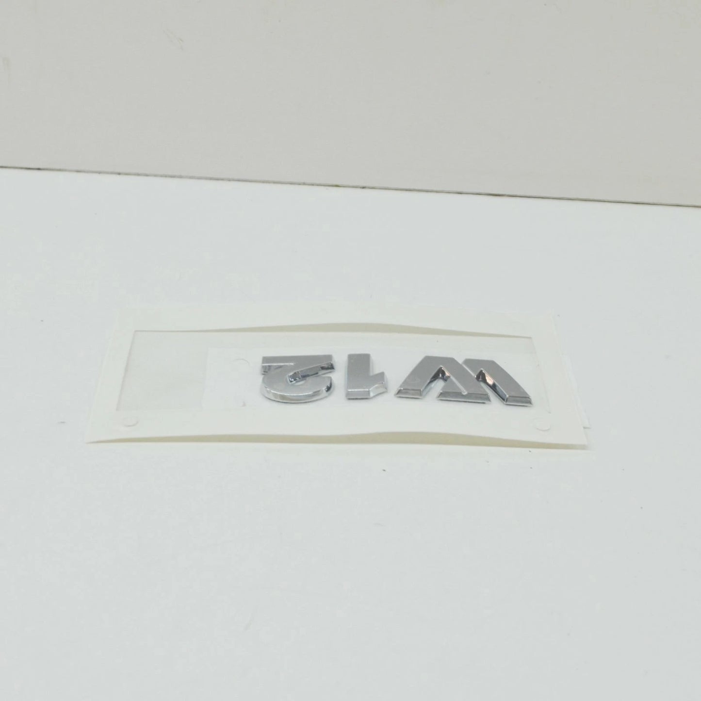 NEW VOLKSWAGEN PHAETON 3D CHROME W12 INSCRIPTION 3D0853675S739