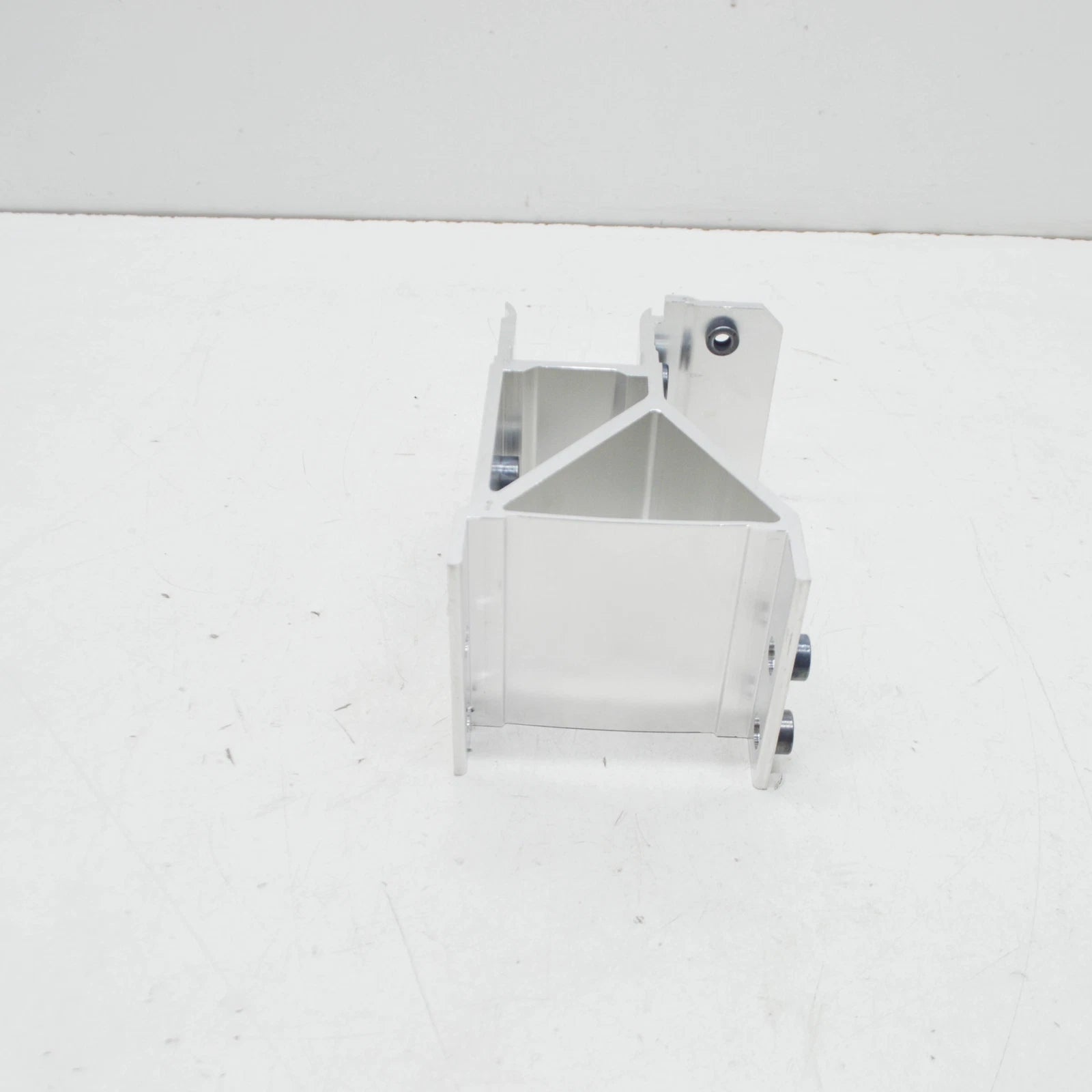 NEW BMW 7 G12 FRONT BUMPER RIGHT ADAPTER 51647357218 ORIGINAL