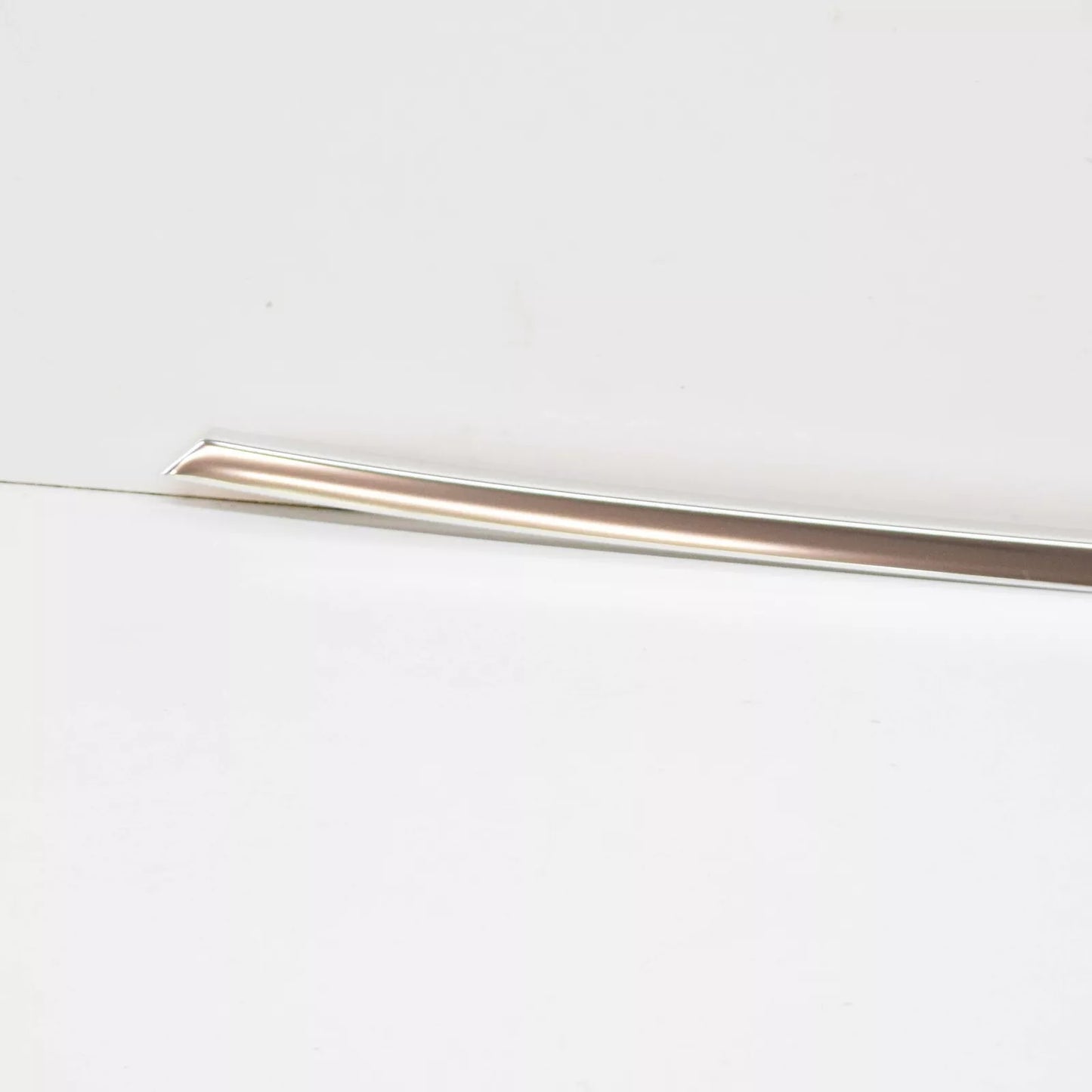 NEW BMW 5 E34 FRONT LEFT WINDOW LOWER SEAL 51211944231 1944231 ORIGINAL