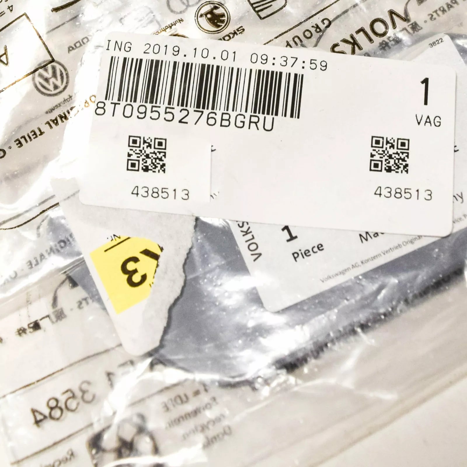 NEW AUDI A5 S5 8T FRONT RIGHT HEADLIGHT WASHER COVER 8T0955276BGRU