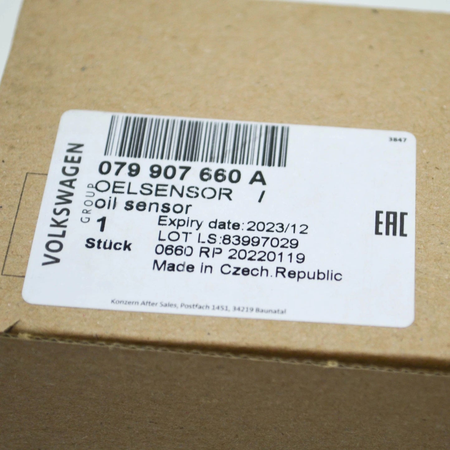 NEW AUDI A4 B9 OIL LEVEL SENSOR 079907660A