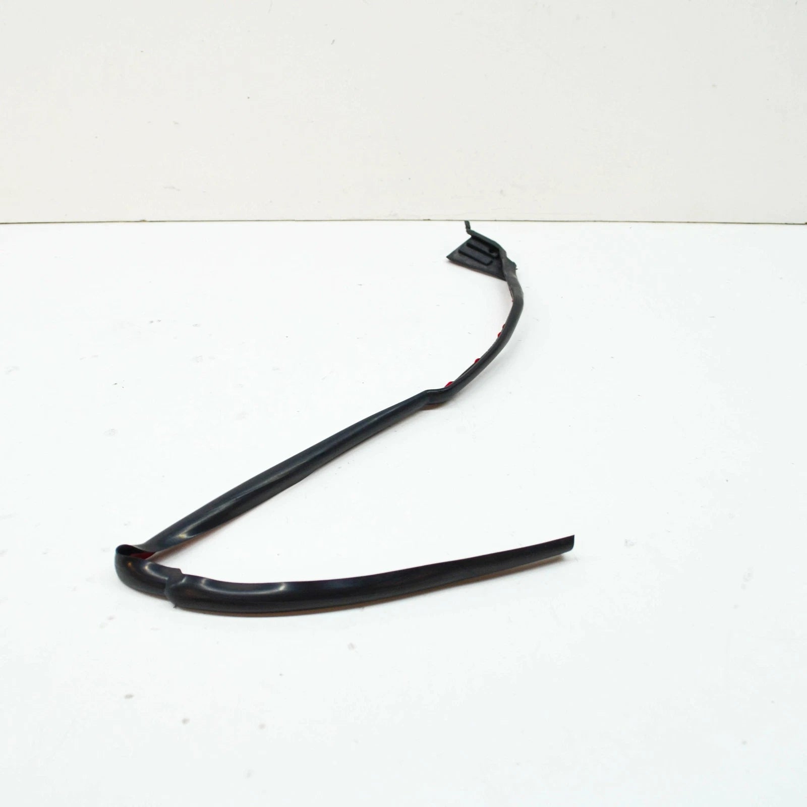 NEW BMW 7 E38 FRONT RIGHT SEALING GASKET BETWEEN DOORS 51218125596 ORIGINAL