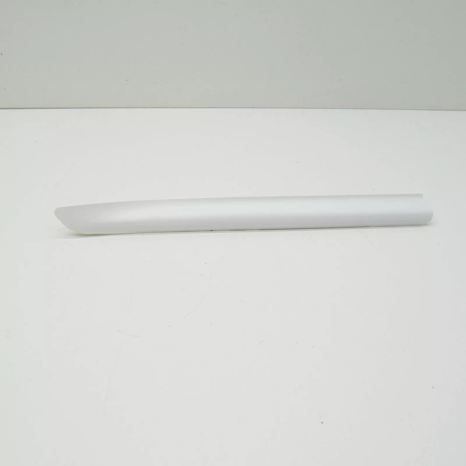 NEW BMW E46 CABRIO COUPE FENDER MOLDING LEFT FRONT 7001041 51137001041 ORIGINAL