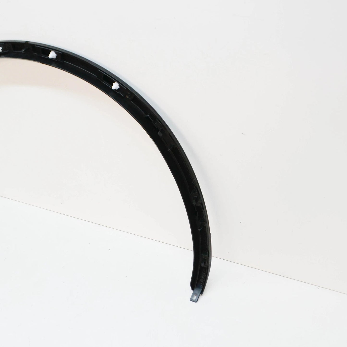 NEW VW TOUAREG 7P FRONT LEFT FENDER WHEEL COVER 7P6853717FGRU ORIGINAL