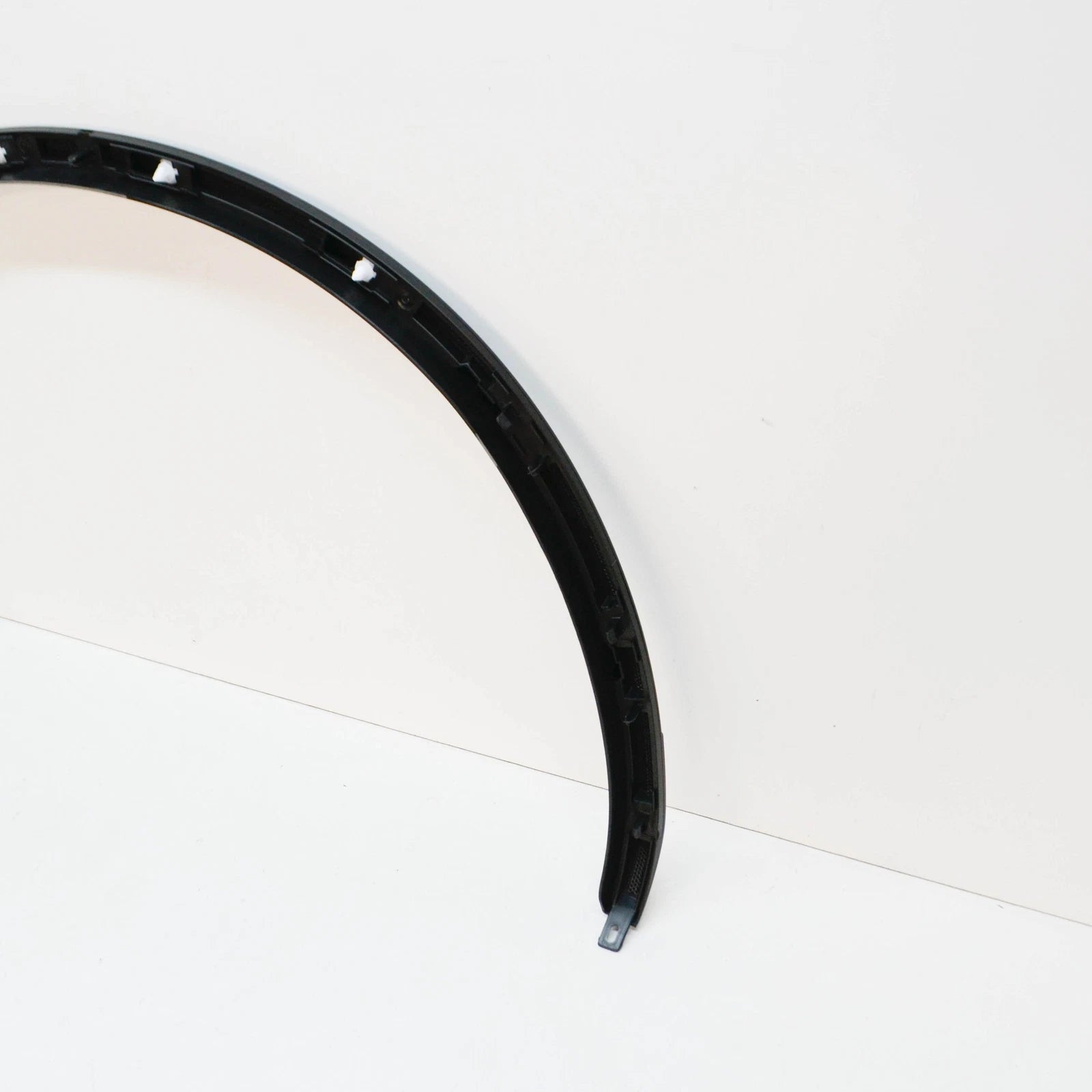 NEW VW TOUAREG 7P FRONT LEFT FENDER WHEEL COVER 7P6853717FGRU ORIGINAL