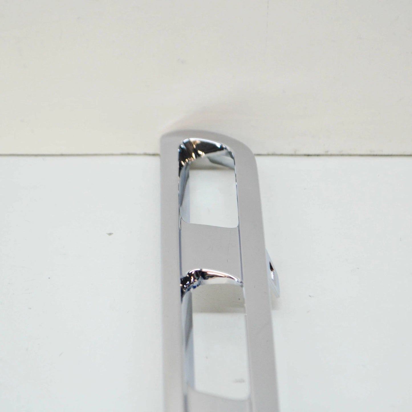 NEW MERCEDES-BENZ GLA H247 FRONT LEFT OUTER GRILLE MOLDING A2478884500